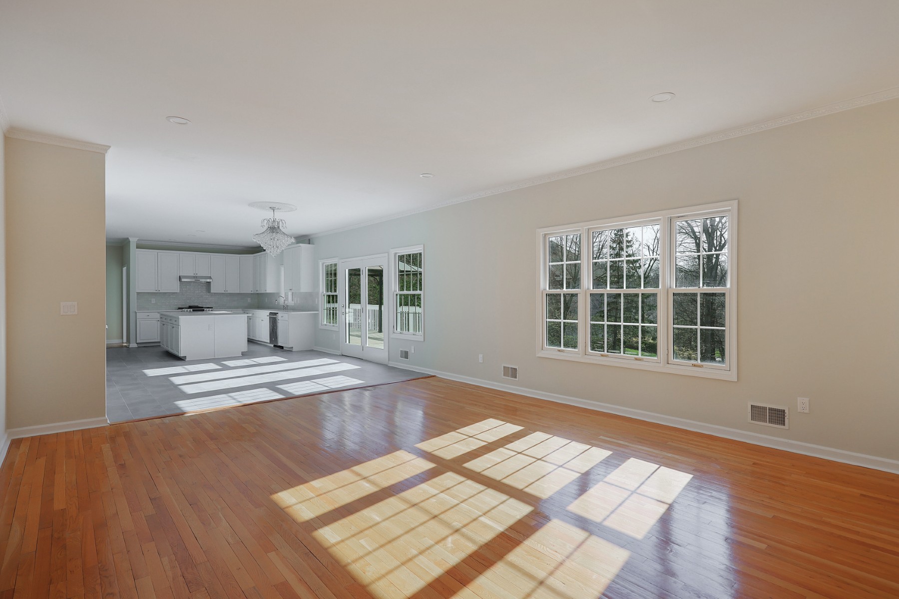  Impressive Seven Bedroom Colonial Offer Privacy and Practicality - 物件實景