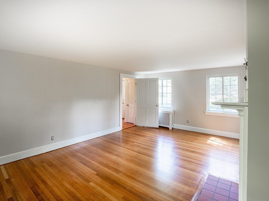 Brockton, Massachusetts, 02301, United States, 5 Bedrooms Bedrooms, ,3 BathroomsBathrooms,Residential,For Sale,1879752