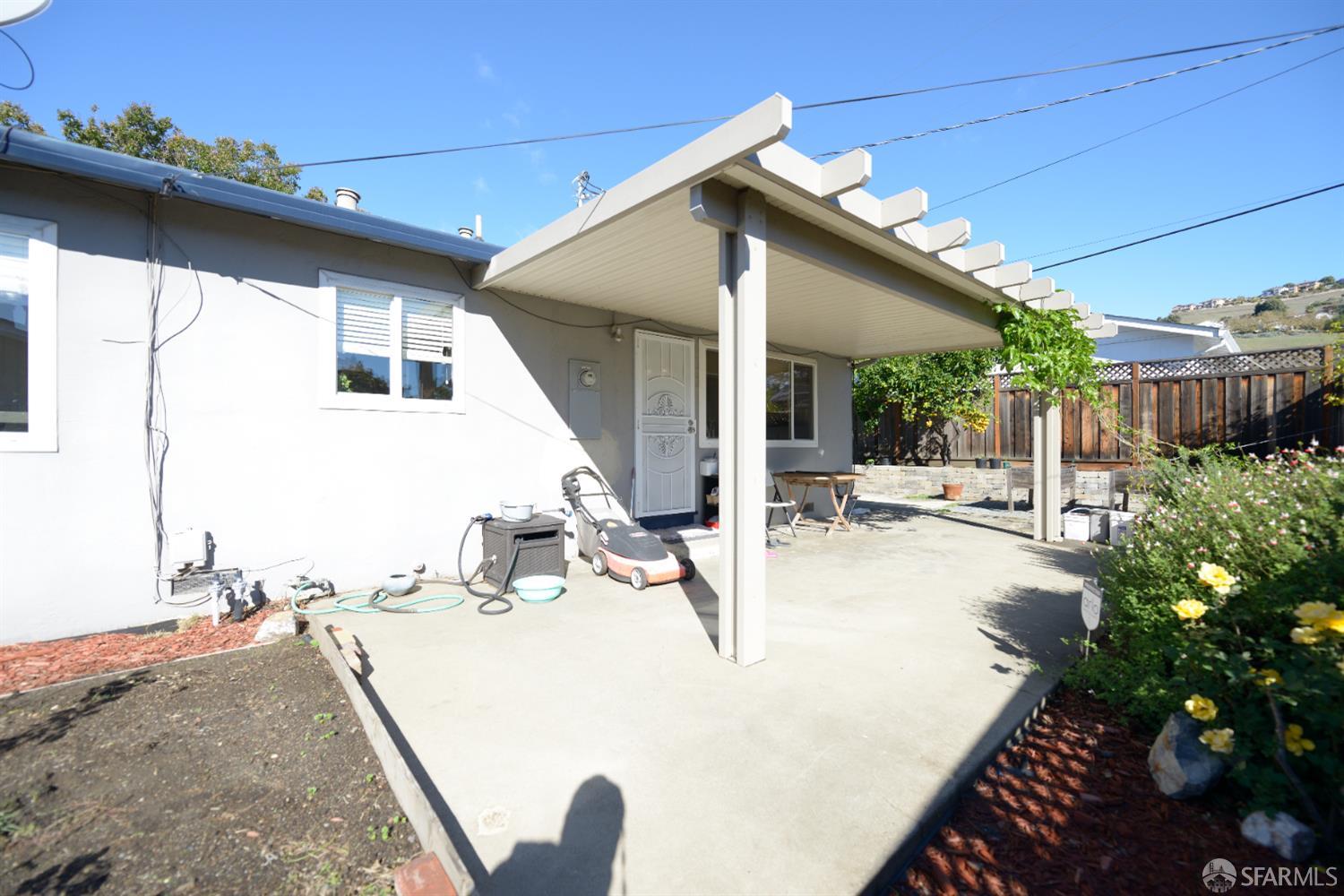 Hayward, California, 94544, United States, 3 Bedrooms Bedrooms, ,2 BathroomsBathrooms,Residential,For Sale,2002004