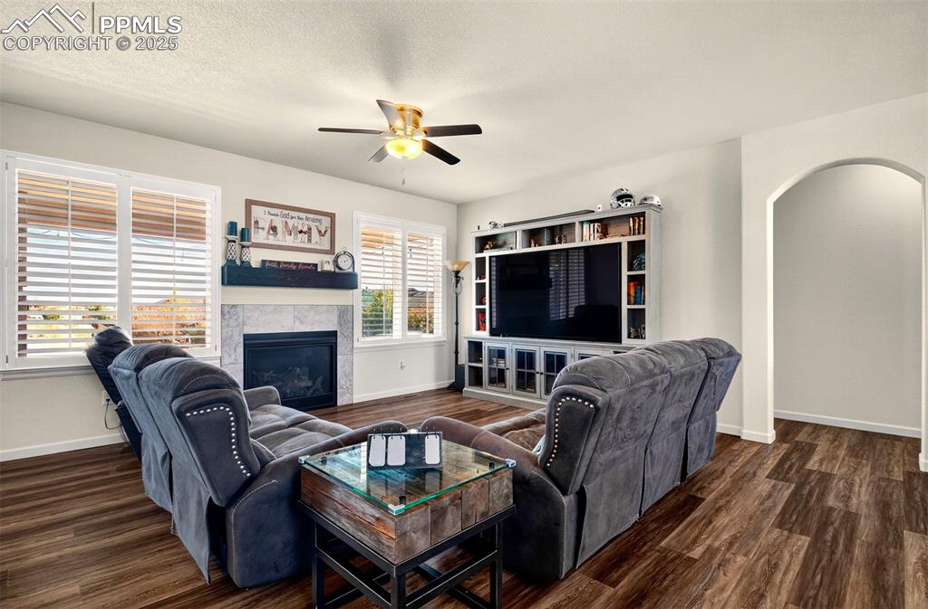 Canon City, Colorado, 81212, United States, 4 Bedrooms Bedrooms, ,1 BathroomBathrooms,Residential,For Sale,1964120