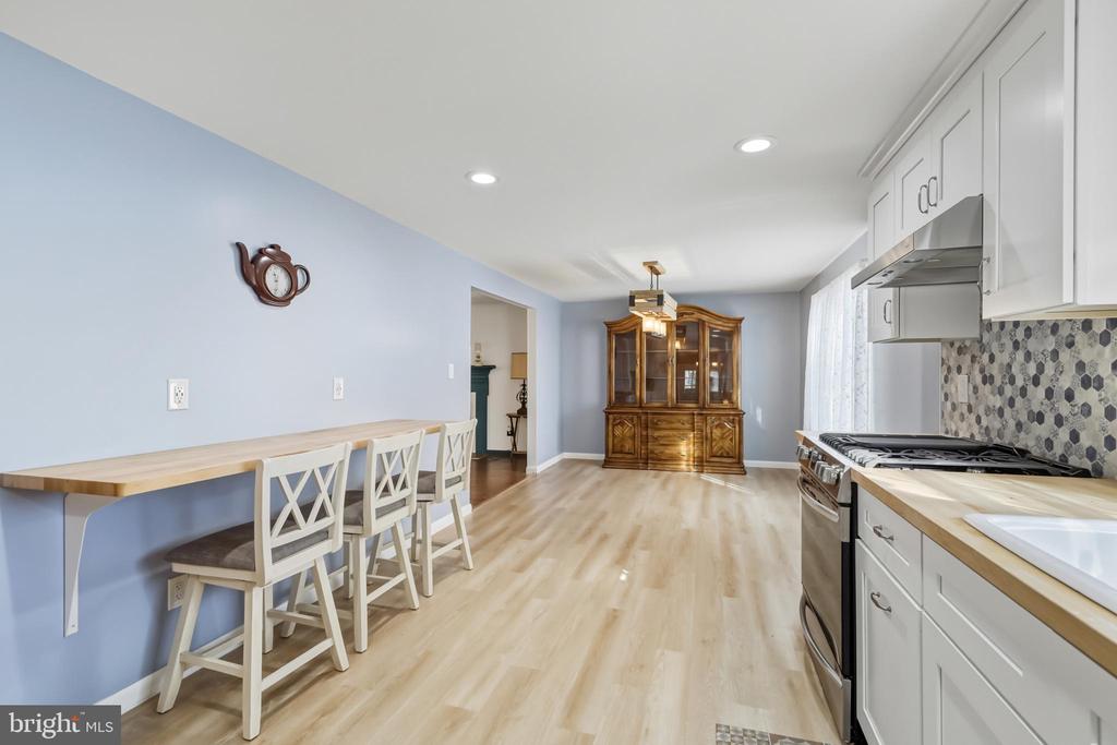 Cherry Hill, New Jersey, 08034, United States, 4 Bedrooms Bedrooms, ,4 BathroomsBathrooms,Residential,For Sale,1990479