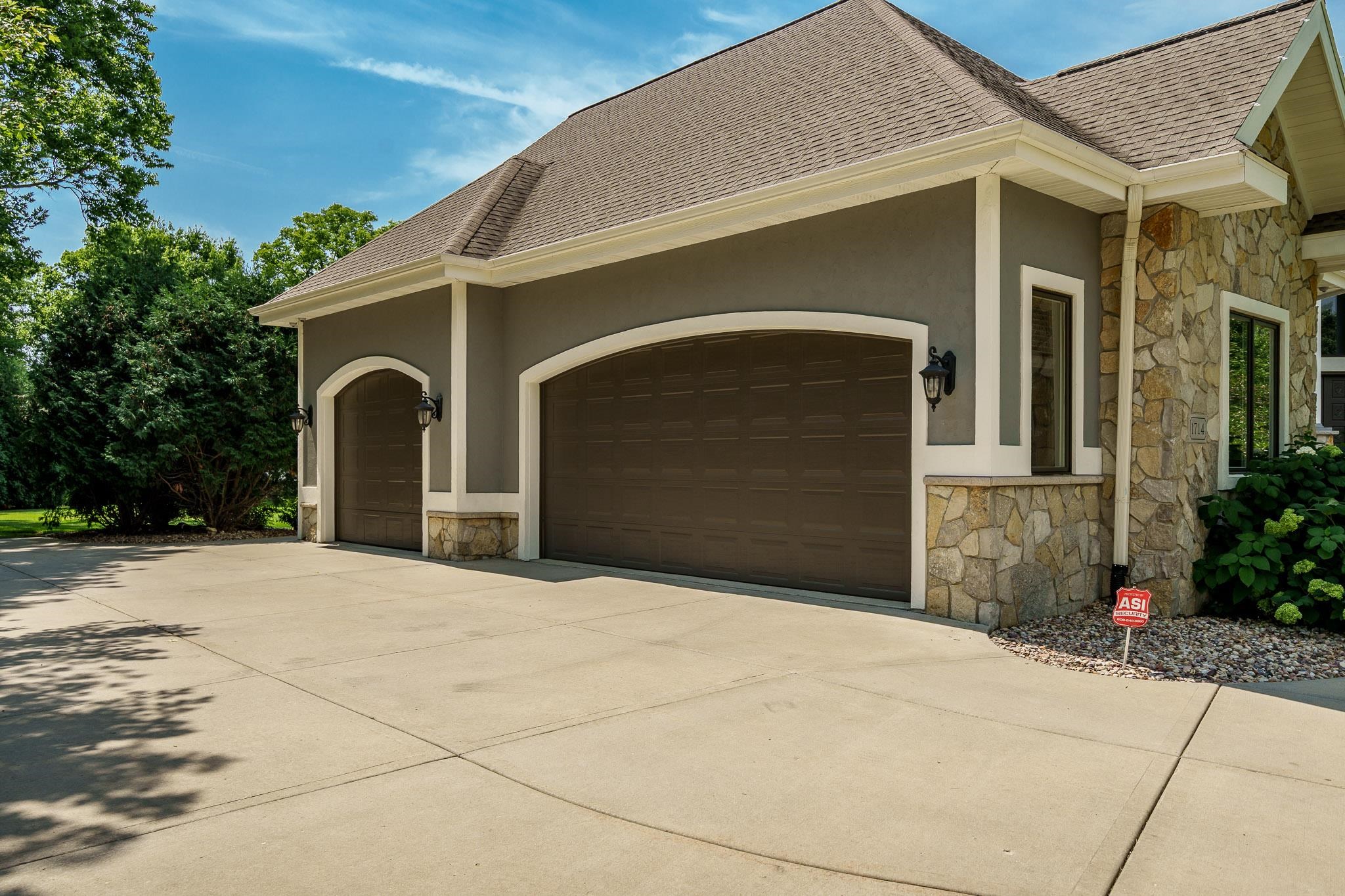 Waunakee, Wisconsin, 53597, United States, 6 Bedrooms Bedrooms, ,5 BathroomsBathrooms,Residential,For Sale,1914113