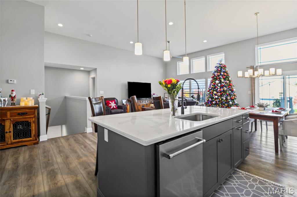 St Charles, Missouri, 63301, United States, 3 Bedrooms Bedrooms, ,2 BathroomsBathrooms,Residential,For Sale,1997287