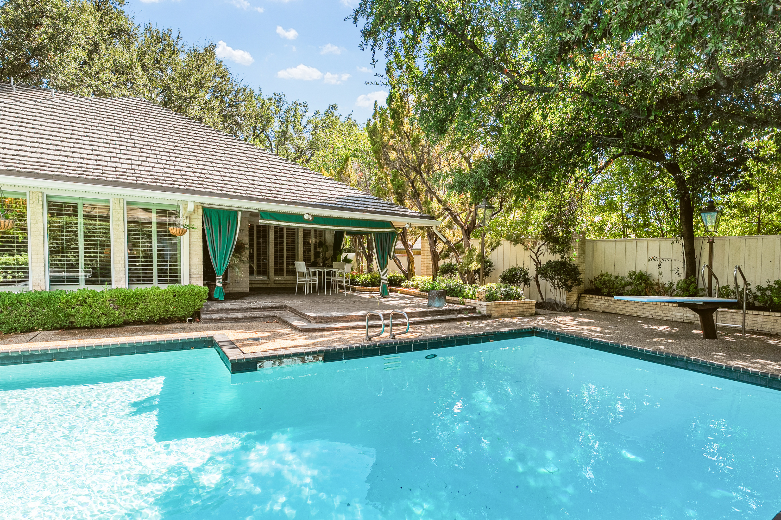 5531 Pebblebrook Drive - 物件實景