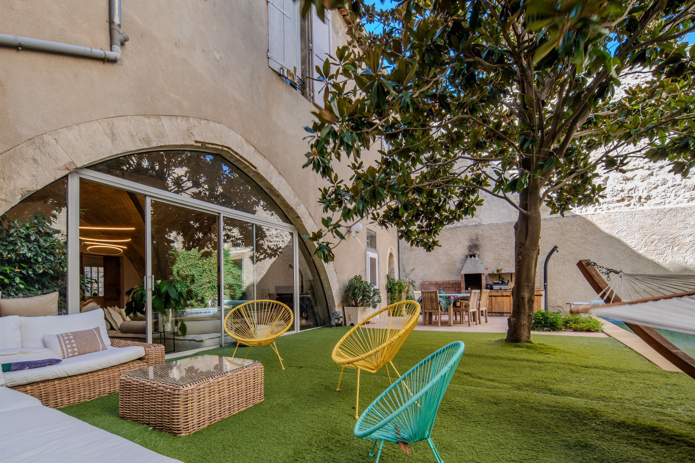  Romanesque house with garden, swimming pool and garage in the heart of the city. - 物件實景