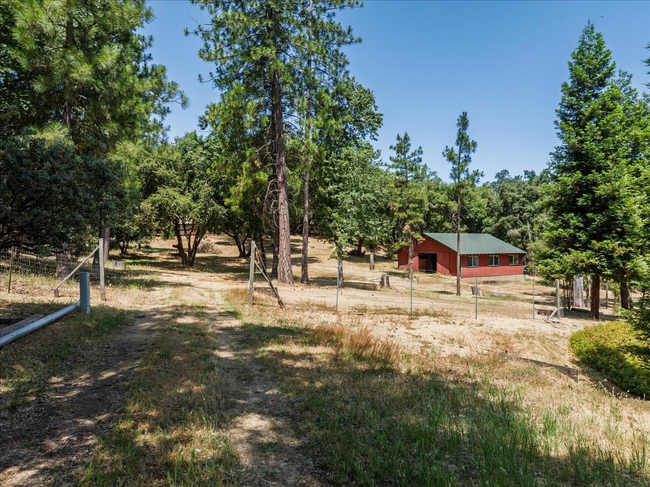 Oakhurst, California, 93644, United States, 4 Bedrooms Bedrooms, ,2 BathroomsBathrooms,Residential,For Sale,1922823