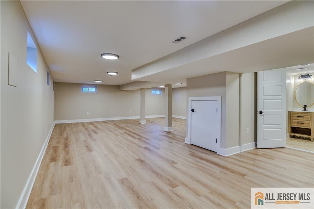 South River, New Jersey, 08882, United States, 5 Bedrooms Bedrooms, ,4 BathroomsBathrooms,Residential,For Sale,1995438