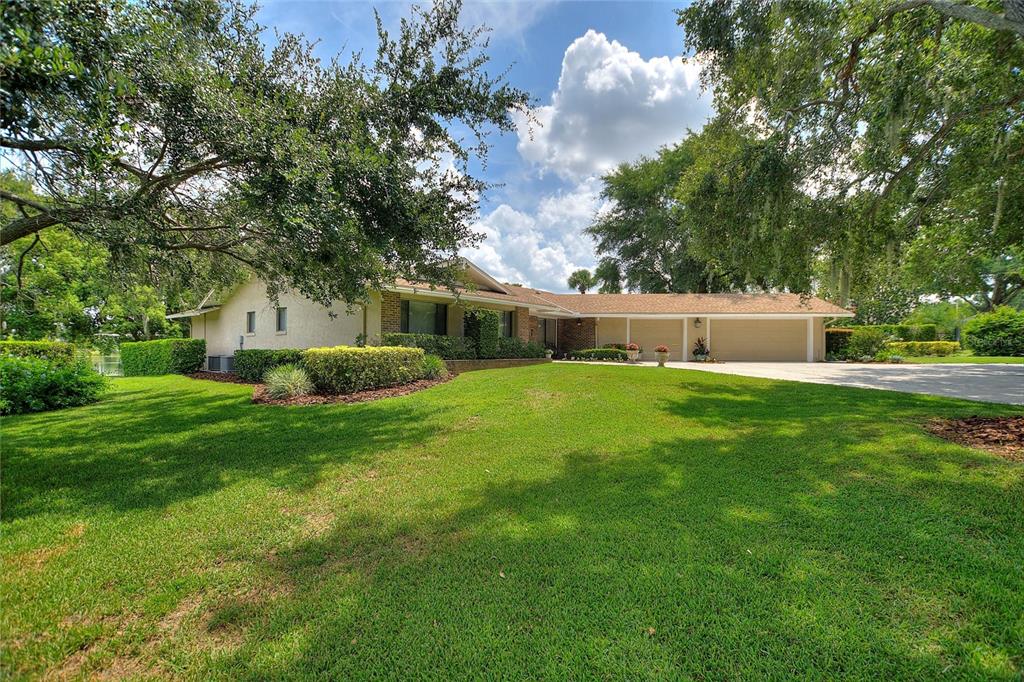 Winter Haven, Florida, 33881, United States, 4 Bedrooms Bedrooms, ,3 BathroomsBathrooms,Residential,For Sale,1911221