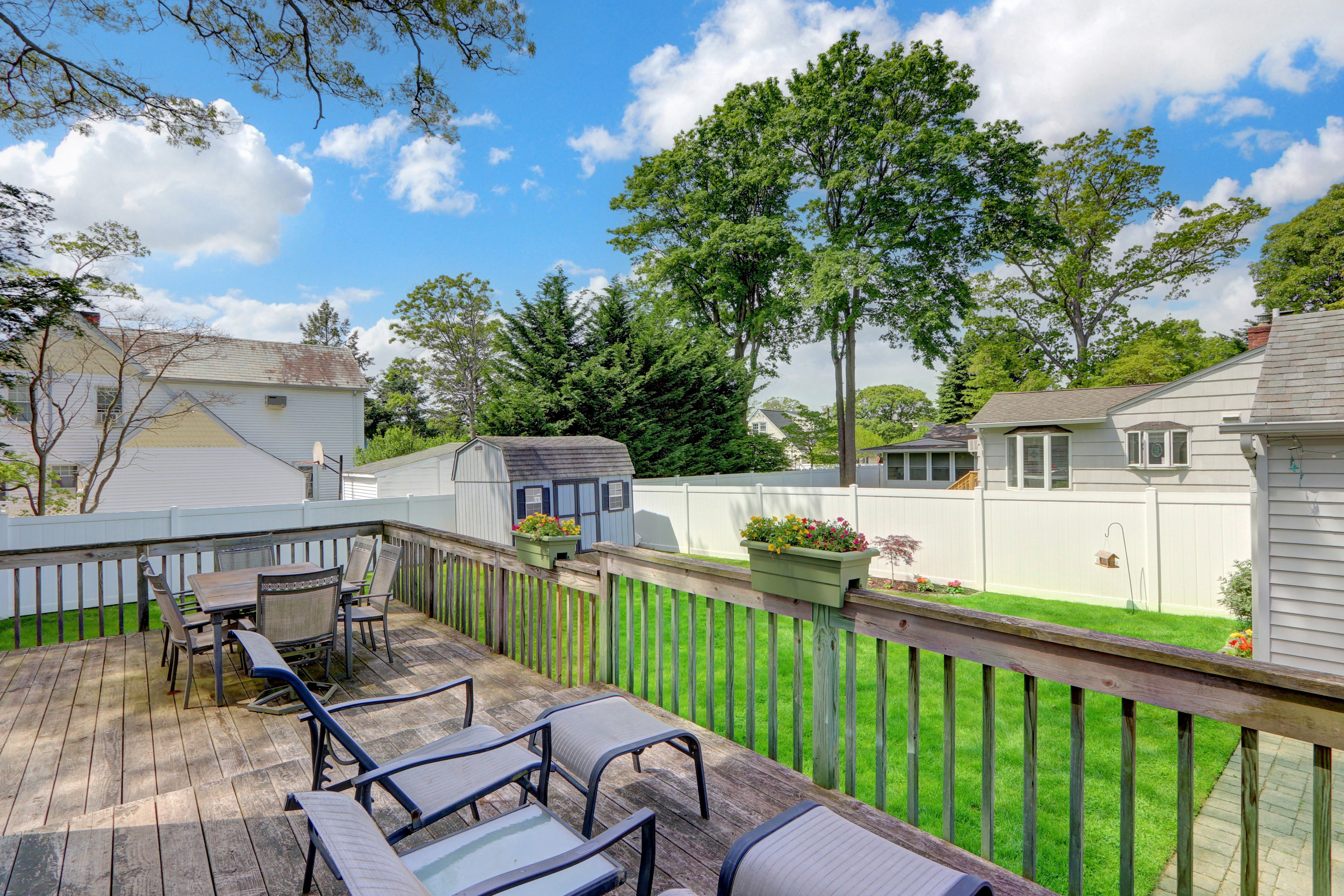 Babylon, New York, 11702, United States, 3 Bedrooms Bedrooms, ,2 BathroomsBathrooms,Residential,For Sale,1861866