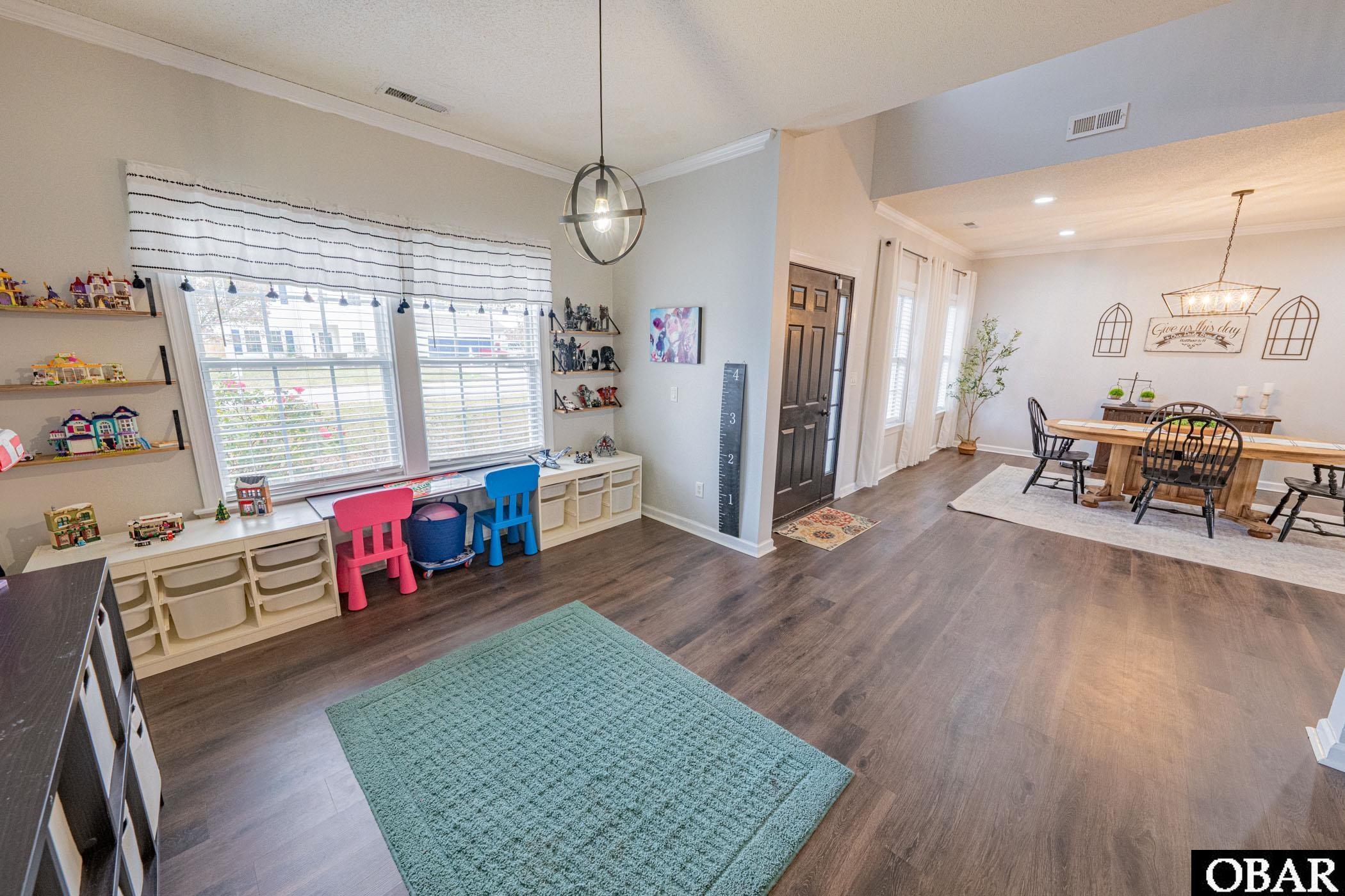 Moyock, North Carolina, 27958, United States, 6 Bedrooms Bedrooms, ,3 BathroomsBathrooms,Residential,For Sale,1997191