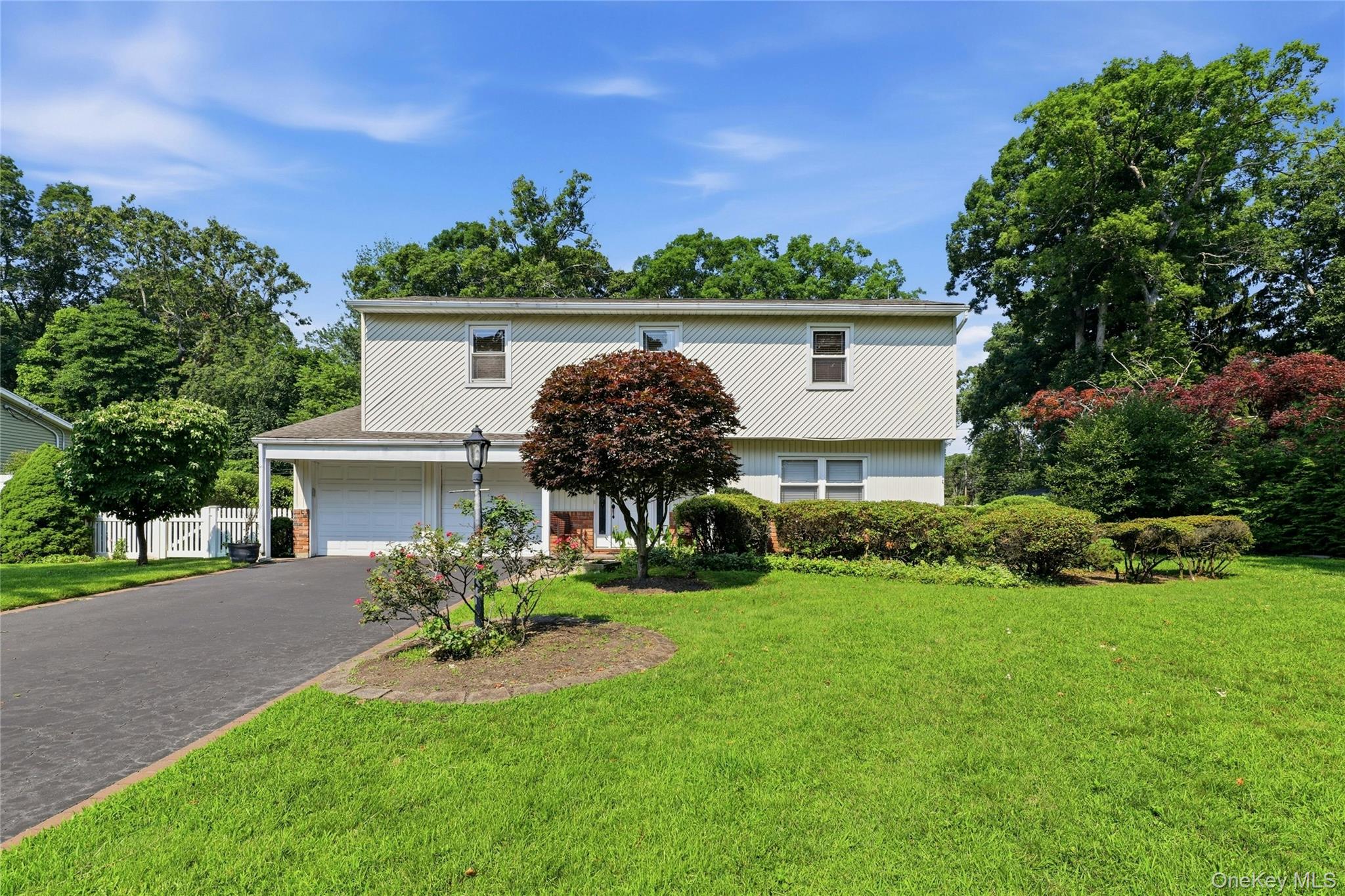 Kenny St, Hauppauge, NY 11788