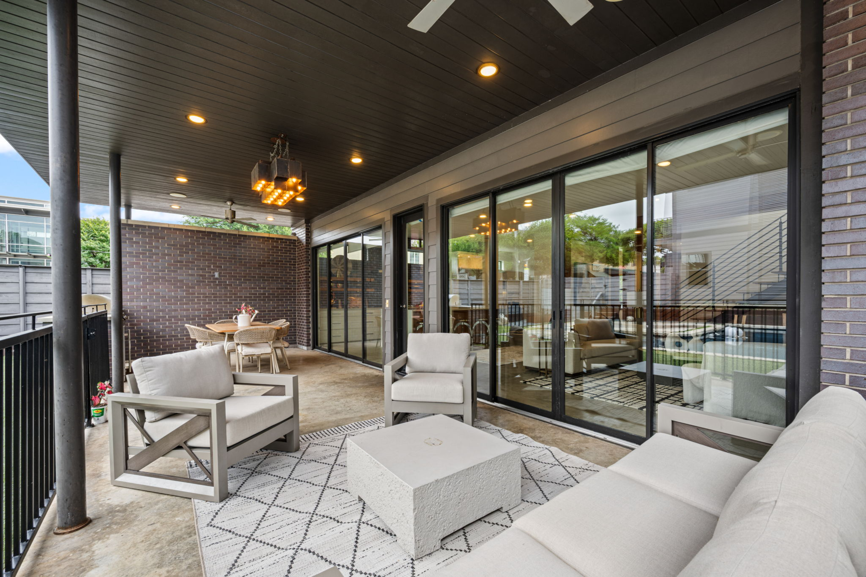  Resort-Style Living in Lower Greenville - 物件實景