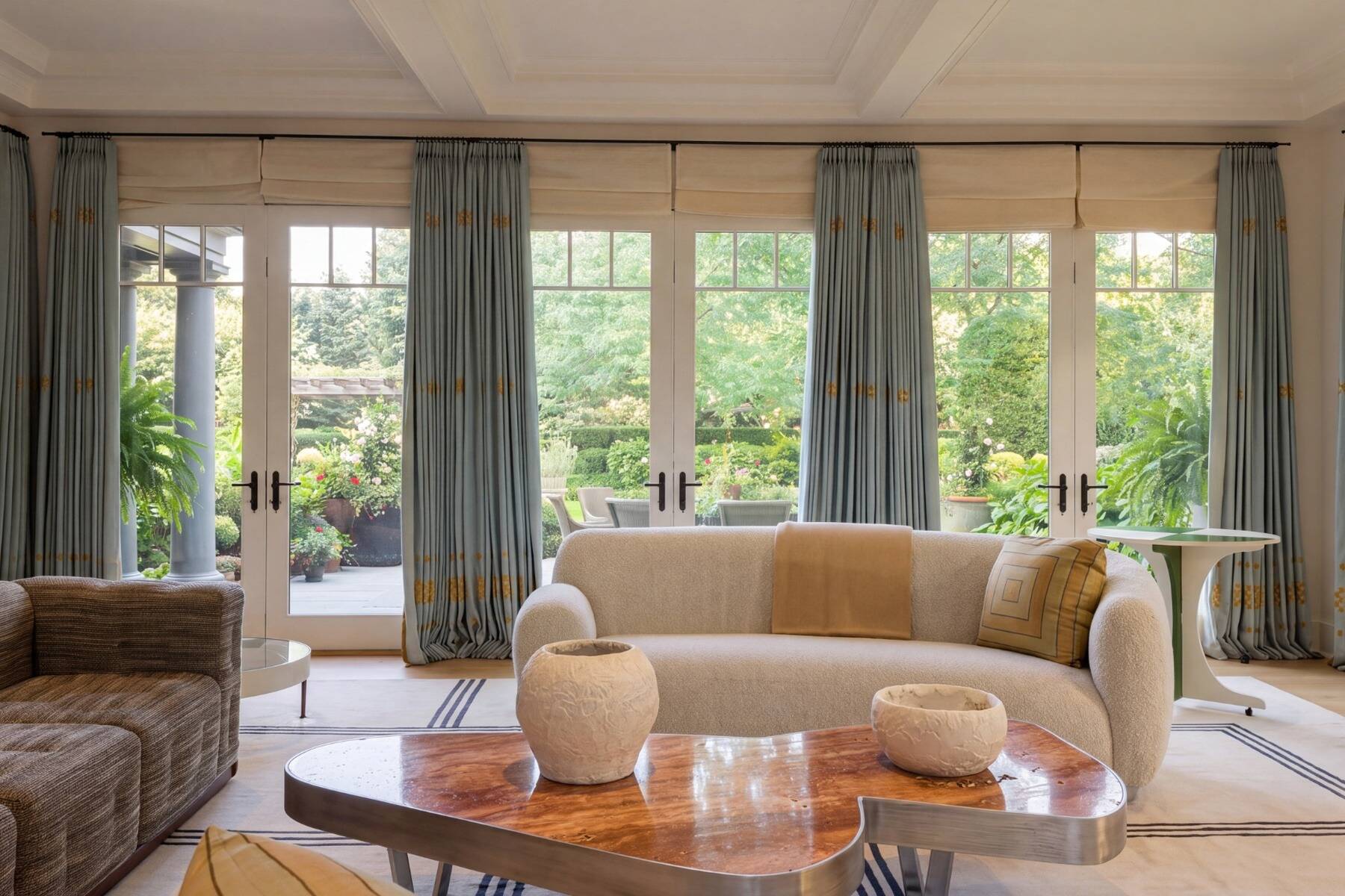  Grand Scale, Quiet Elegance in Wainscott - 物件實景