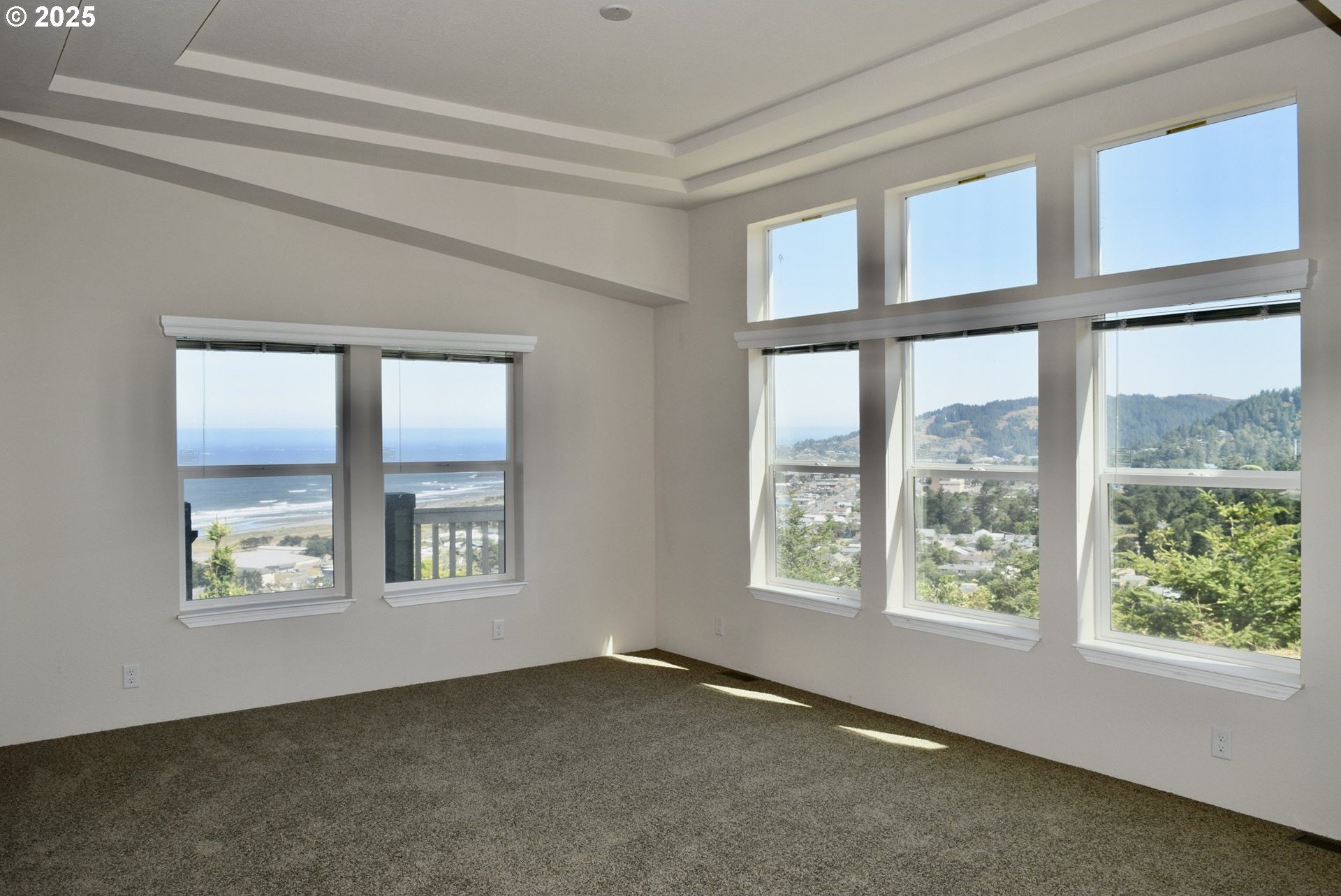 Gold Beach, Oregon, 97444, United States, 3 Bedrooms Bedrooms, ,2 BathroomsBathrooms,Residential,For Sale,1983630