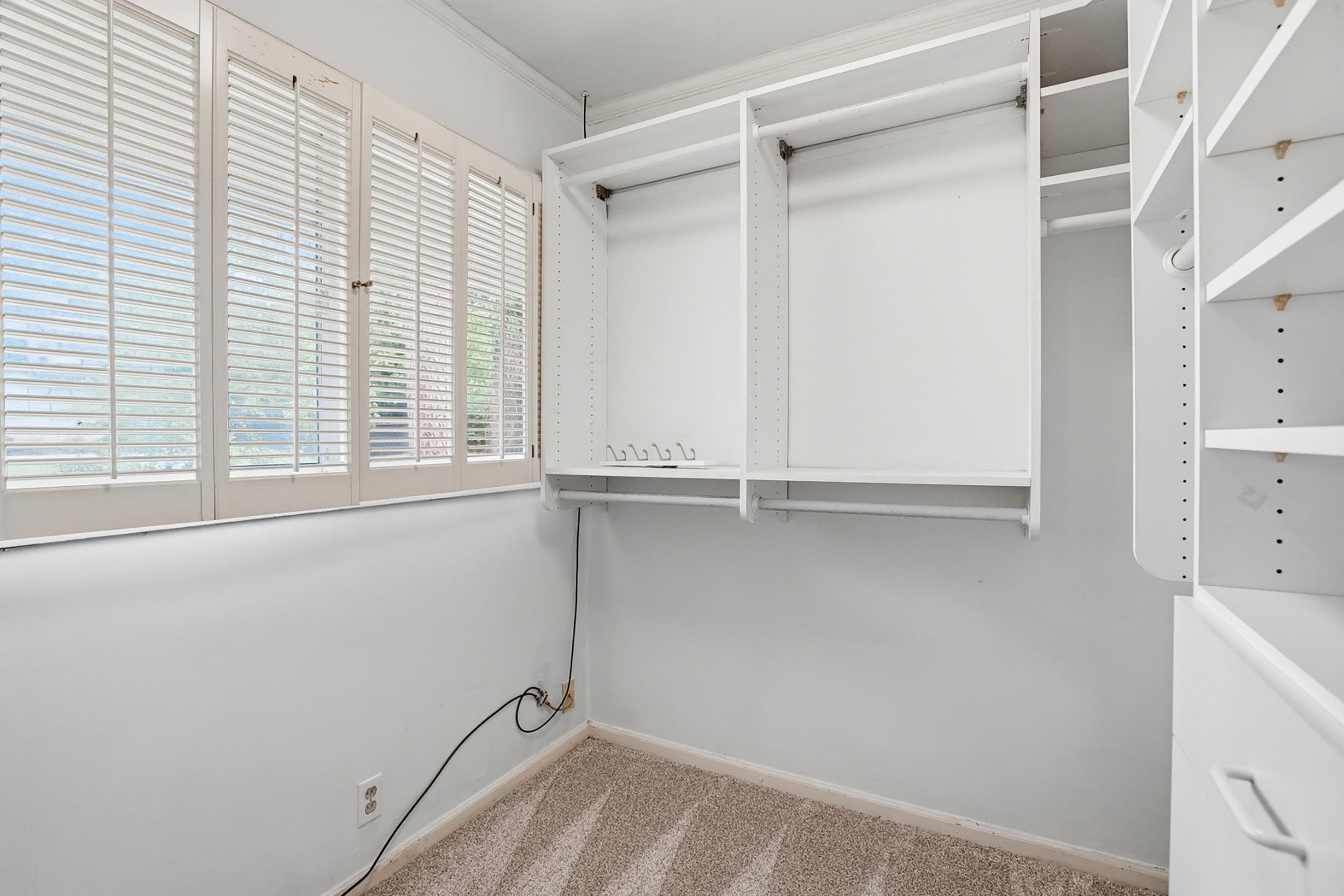  Charming Bungalow Tucked in Sought-After Lavista Park - 物件實景