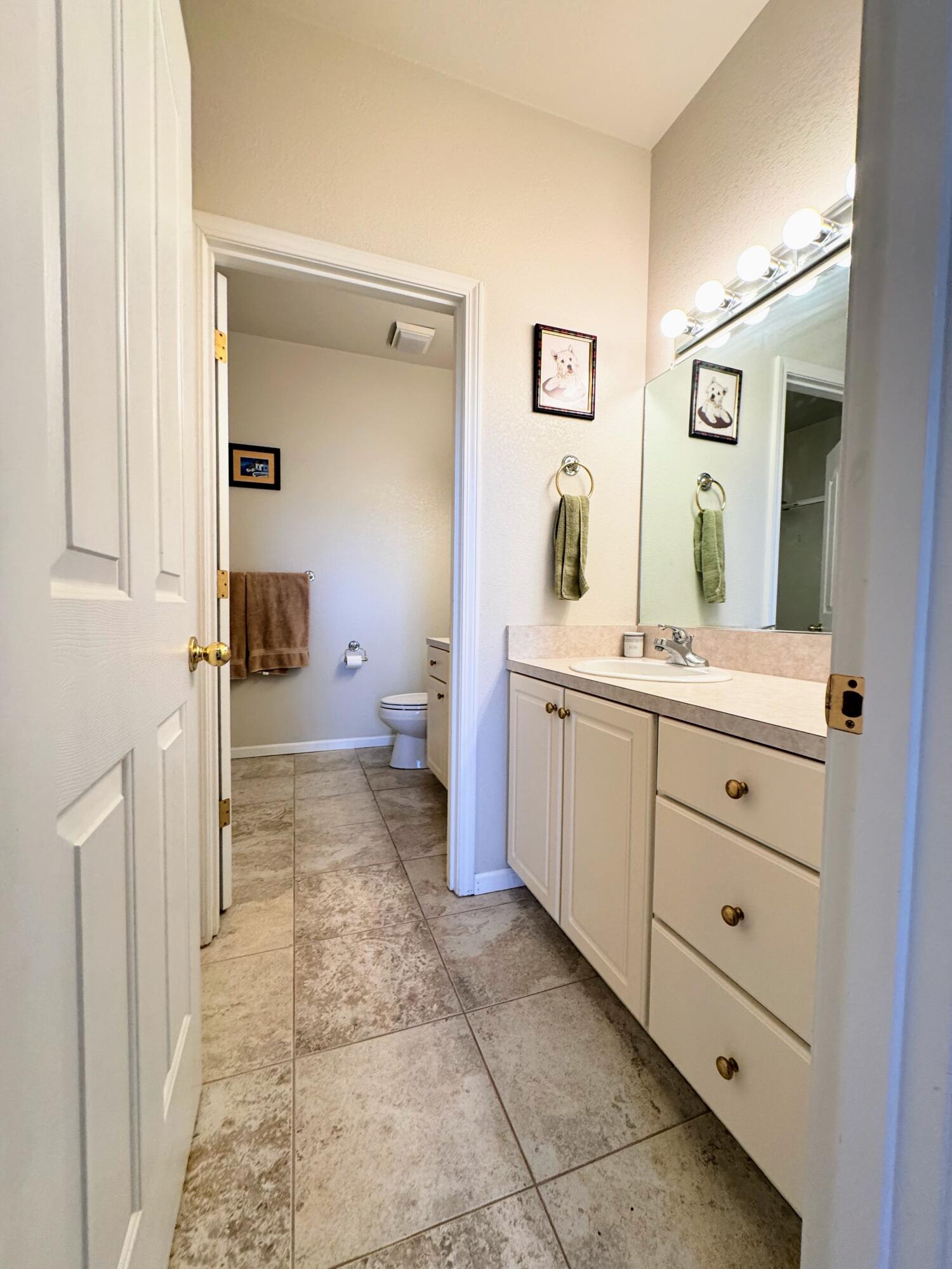 Klamath Falls, Oregon, 97601, United States, 3 Bedrooms Bedrooms, ,3 BathroomsBathrooms,Residential,For Sale,1779342