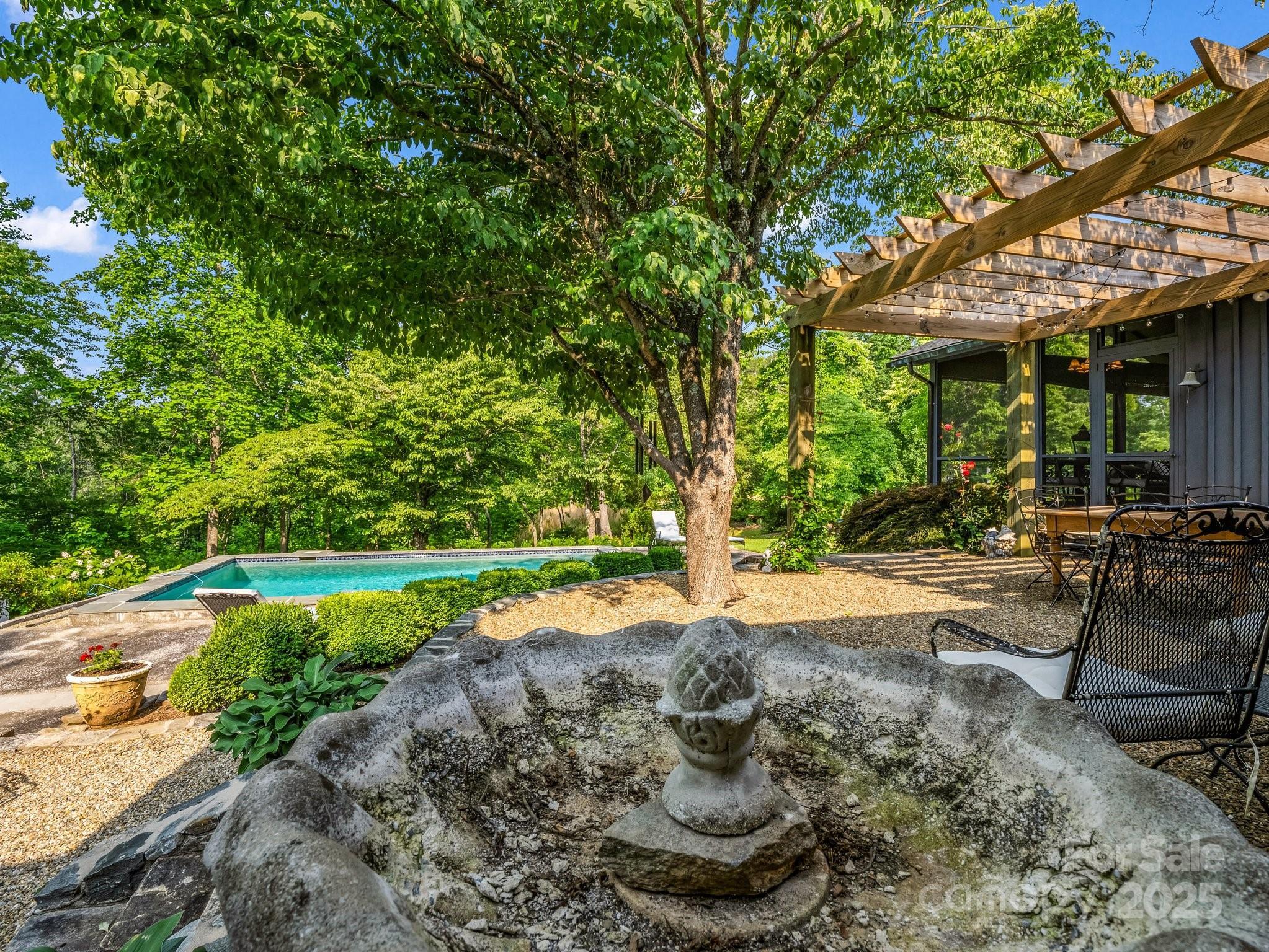 Landrum, South Carolina, 29356, United States, 3 Bedrooms Bedrooms, ,5 BathroomsBathrooms,Residential,For Sale,1847150