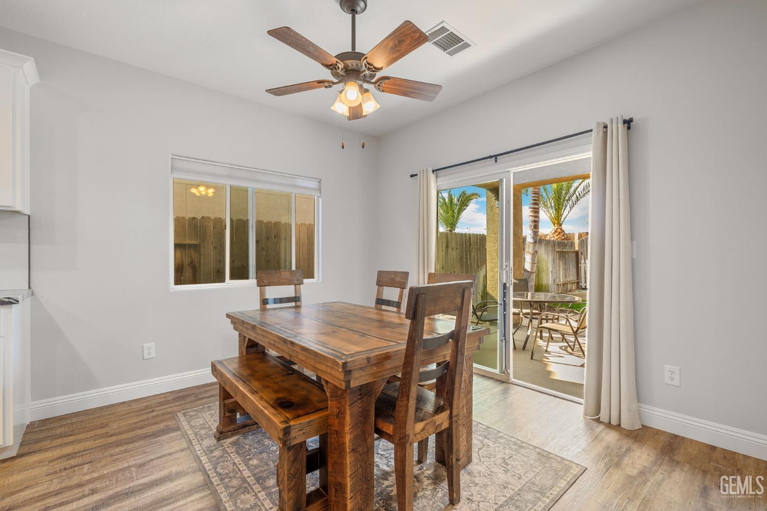 Bakersfield, California, 93312, United States, 3 Bedrooms Bedrooms, ,2 BathroomsBathrooms,Residential,For Sale,1989296