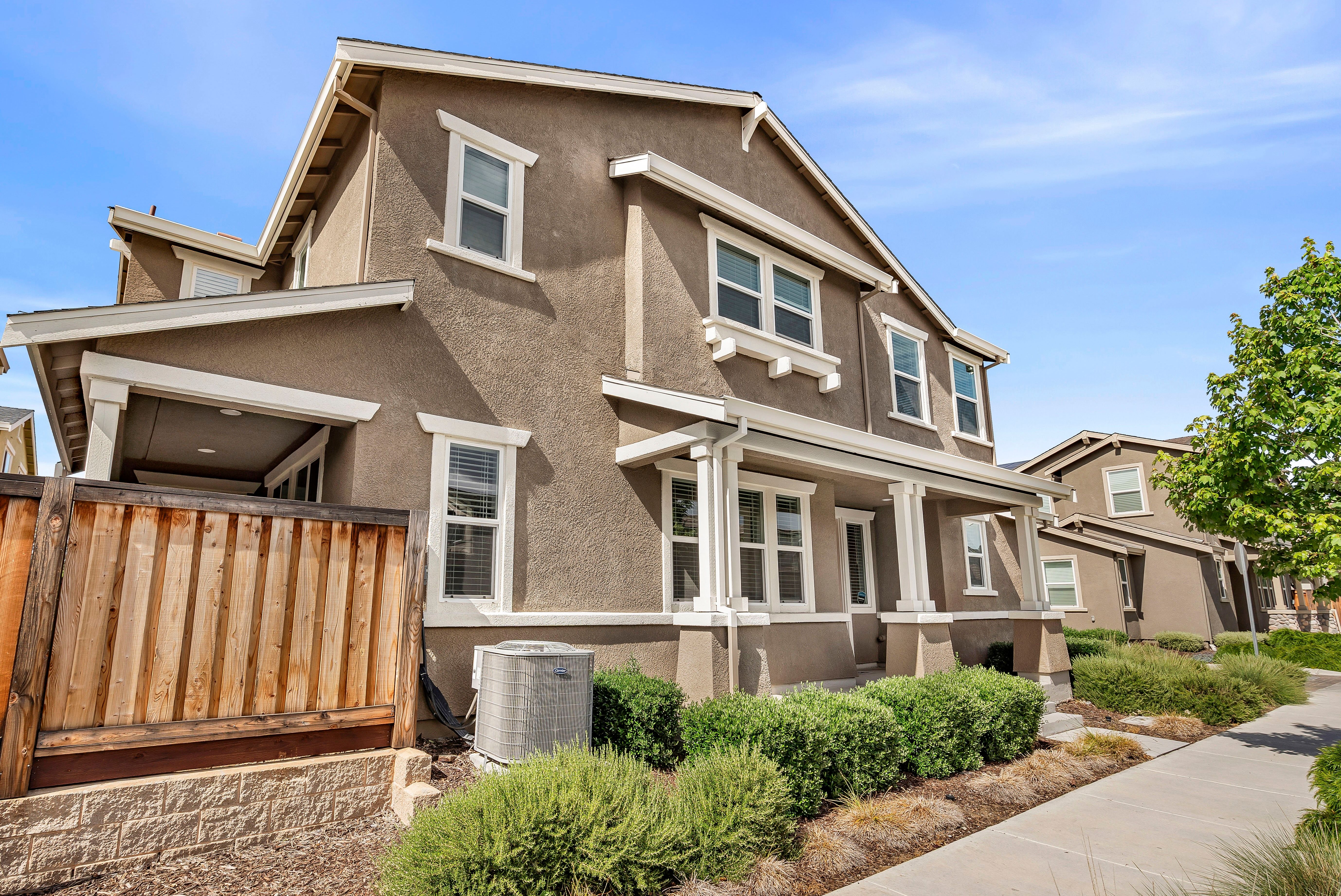  Elevated Brentwood Living - Efficient Home Built for Today’s Lifestyle - 物件實景