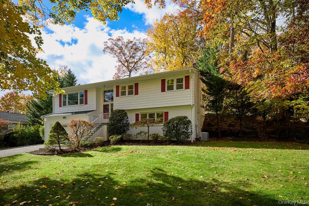 New Rochelle, New York, 10804, United States, 4 Bedrooms Bedrooms, ,3 BathroomsBathrooms,Residential,For Sale,1991055