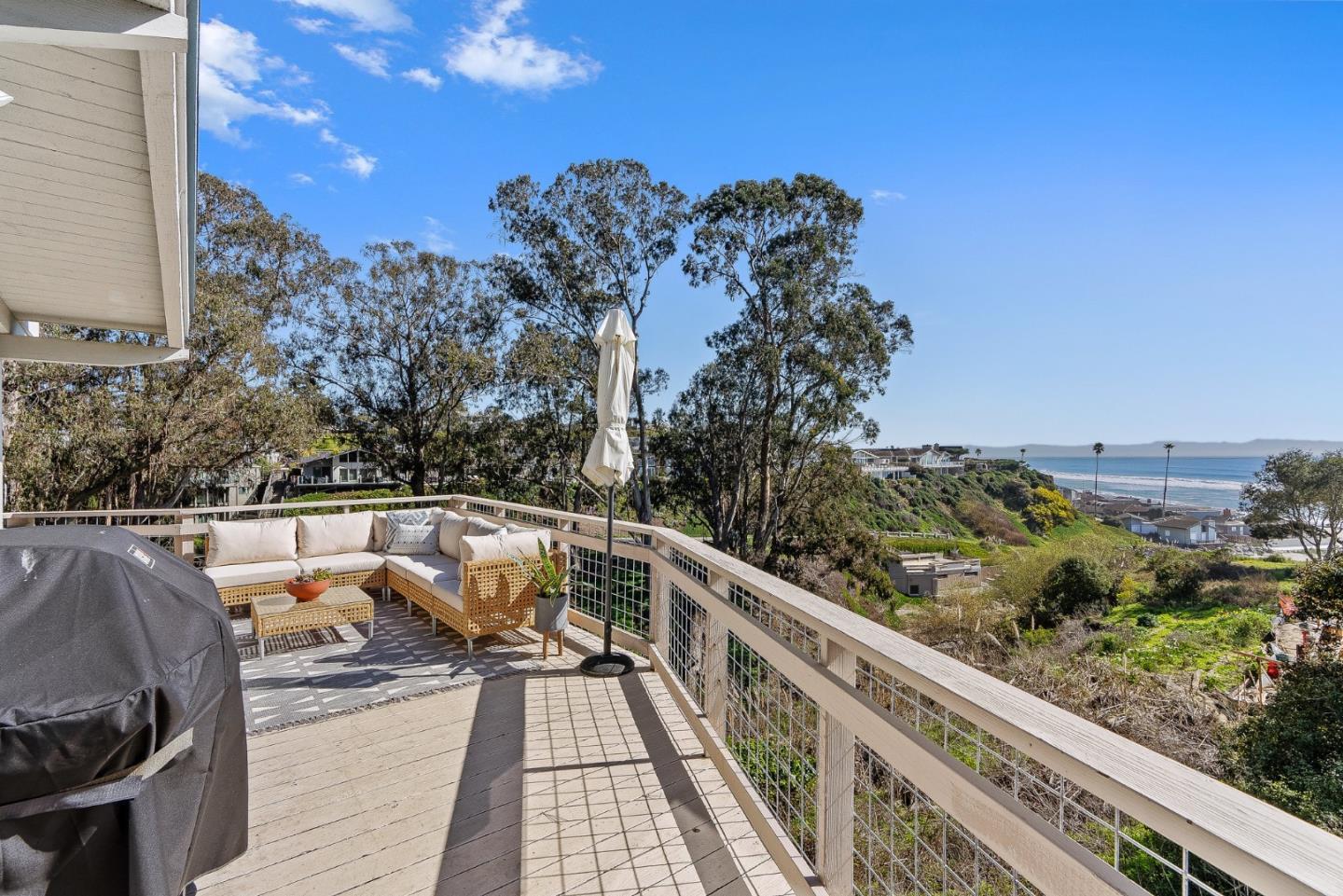 Aptos, California, 95003, United States, 5 Bedrooms Bedrooms, ,3 BathroomsBathrooms,Residential,For Sale,1847645