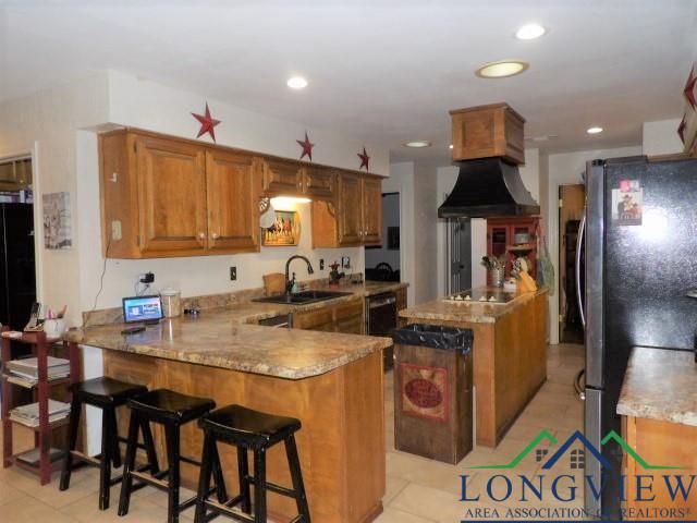 912 CR 3920, Hawkins, Texas, 75765, United States, 4 Bedrooms Bedrooms, ,3 BathroomsBathrooms,Residential,For Sale,912 CR 3920,1629044