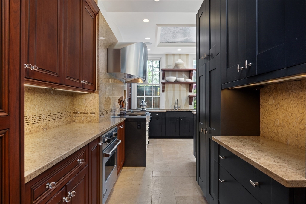 Boston, Massachusetts, 02108, United States, 5 Bedrooms Bedrooms, ,6 BathroomsBathrooms,Residential,For Sale,1950869