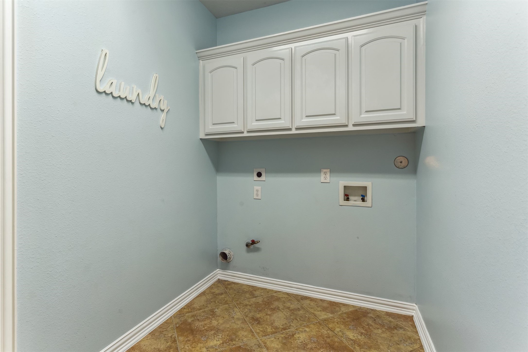Sugar Land, Texas, 77479, United States, 5 Bedrooms Bedrooms, ,5 BathroomsBathrooms,Residential,For Sale,1837689