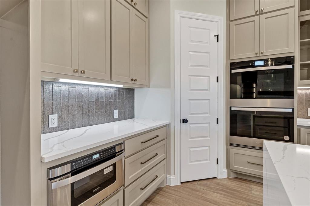 Granbury, Texas, 76049, United States, 4 Bedrooms Bedrooms, ,3 BathroomsBathrooms,Residential,For Sale,2007814