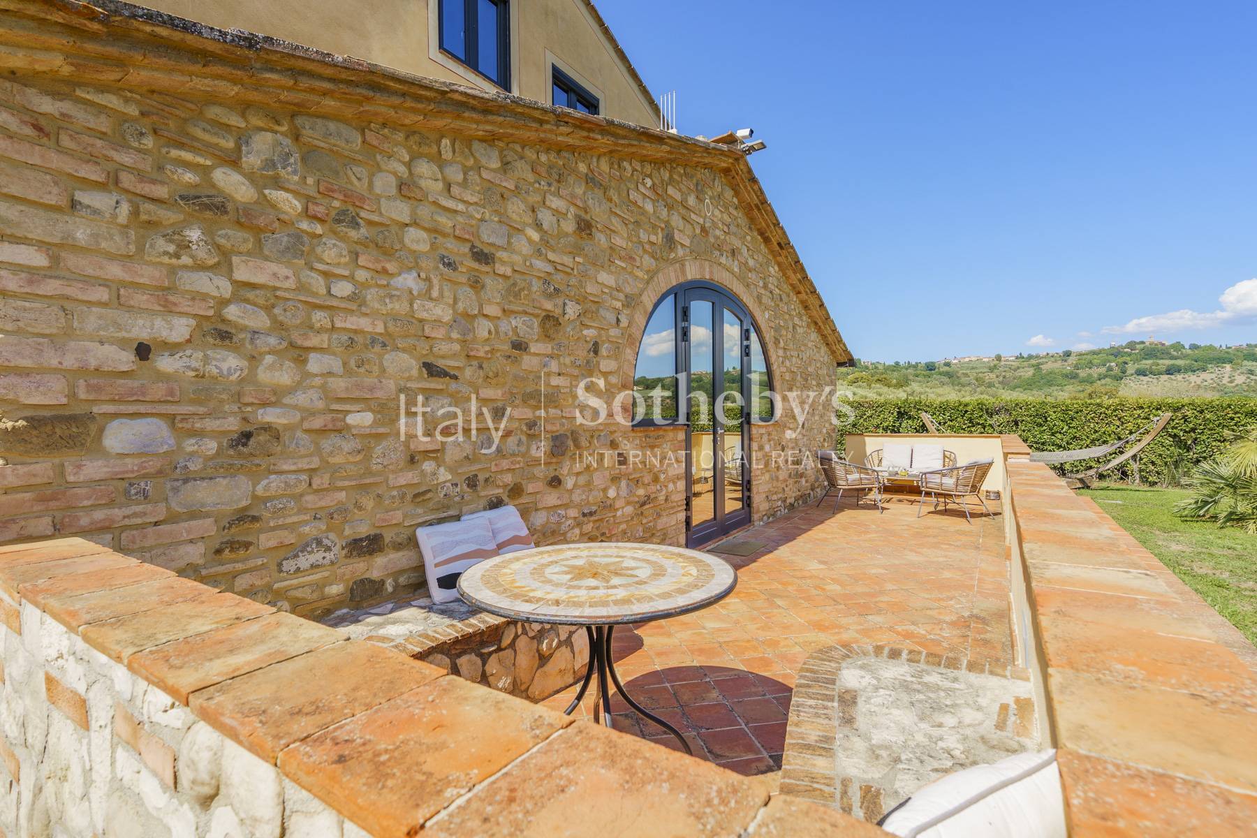  Tuscan Farmhouse with Swimming Pool and 3 Hectares of Olive Grove - 物件實景