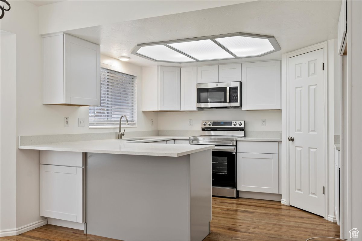 Layton, Utah, 84041, United States, 5 Bedrooms Bedrooms, ,3 BathroomsBathrooms,Residential,For Sale,1837115