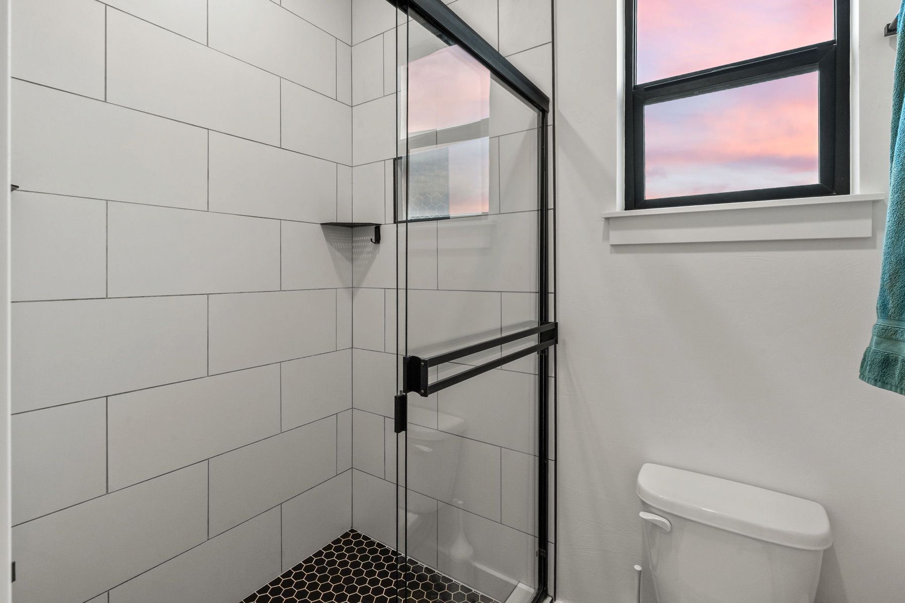  215 Timberline Creek Dr - 物件實景