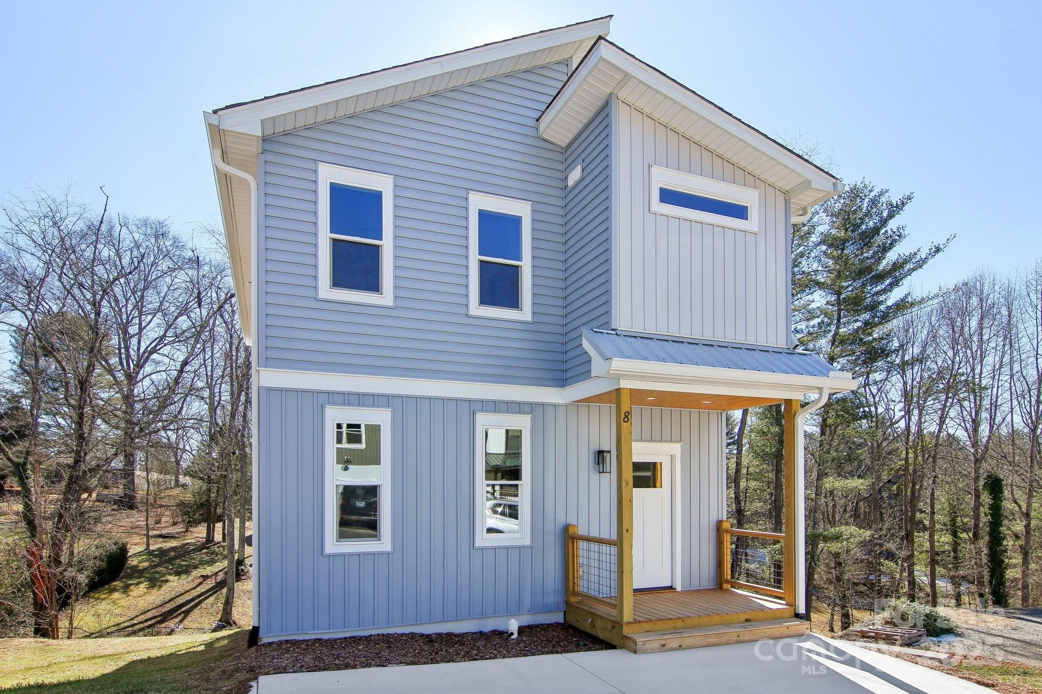 Asheville, North Carolina, 28806, United States, 3 Bedrooms Bedrooms, ,4 BathroomsBathrooms,Residential,For Sale,1915518