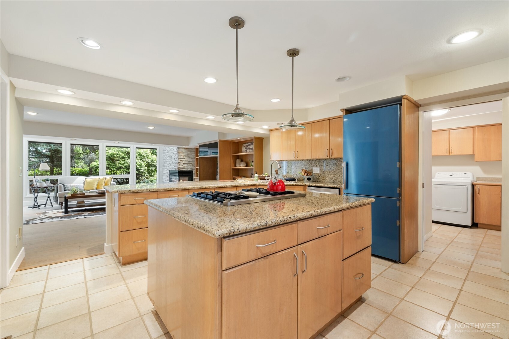 Bellevue, Washington, 98005, United States, 4 Bedrooms Bedrooms, ,4 BathroomsBathrooms,Residential,For Sale,1898840