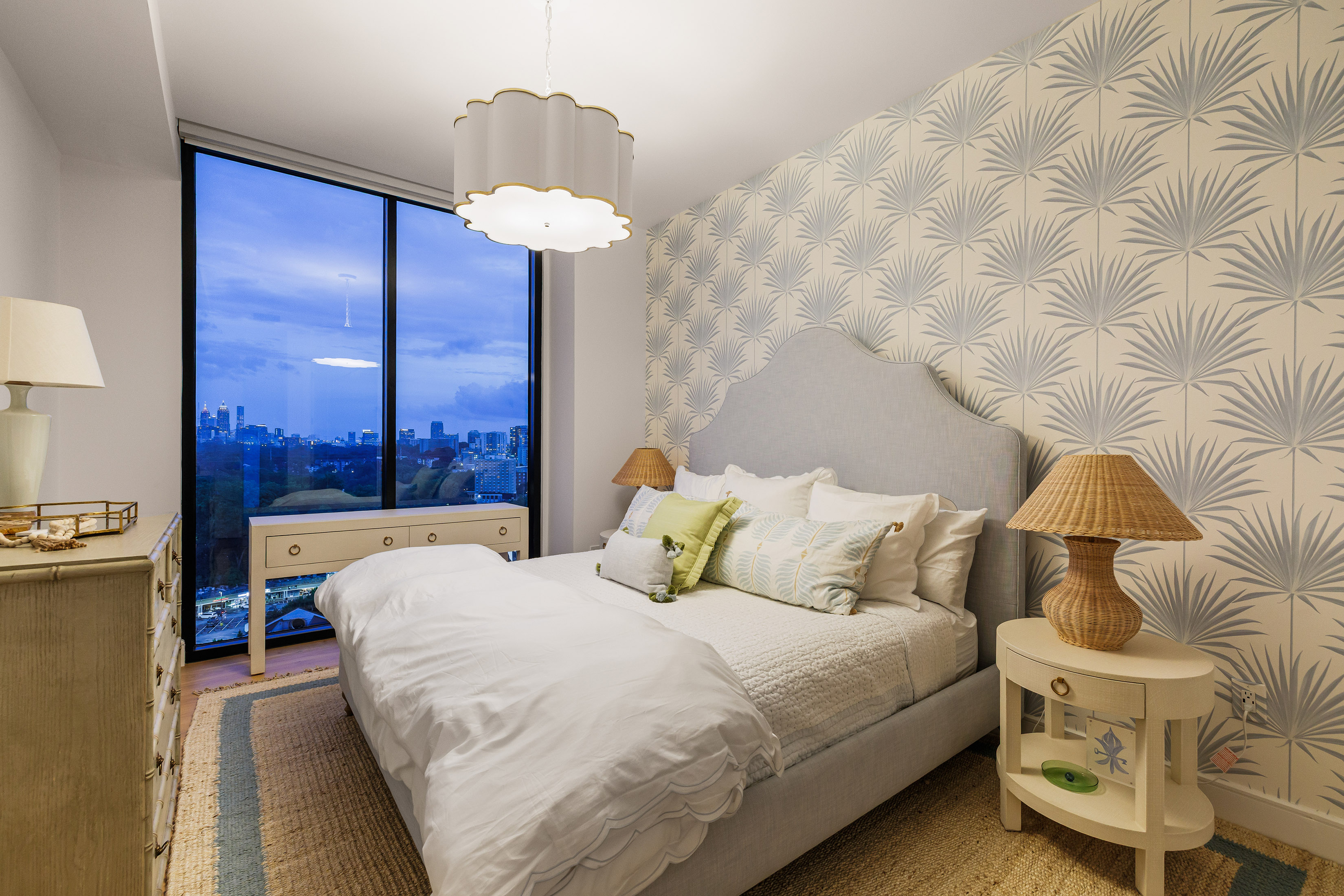  Elevated Design and Sweeping Skyline Views at The Dillon - 物件實景