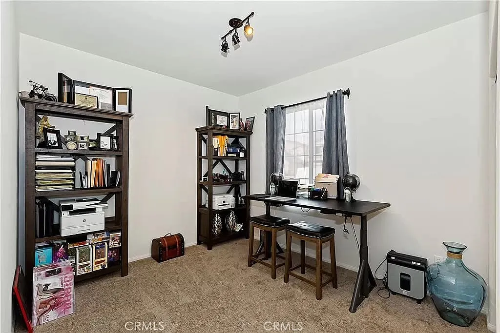 Victorville, California, 92392, United States, 5 Bedrooms Bedrooms, ,4 BathroomsBathrooms,Residential,For Sale,1984455