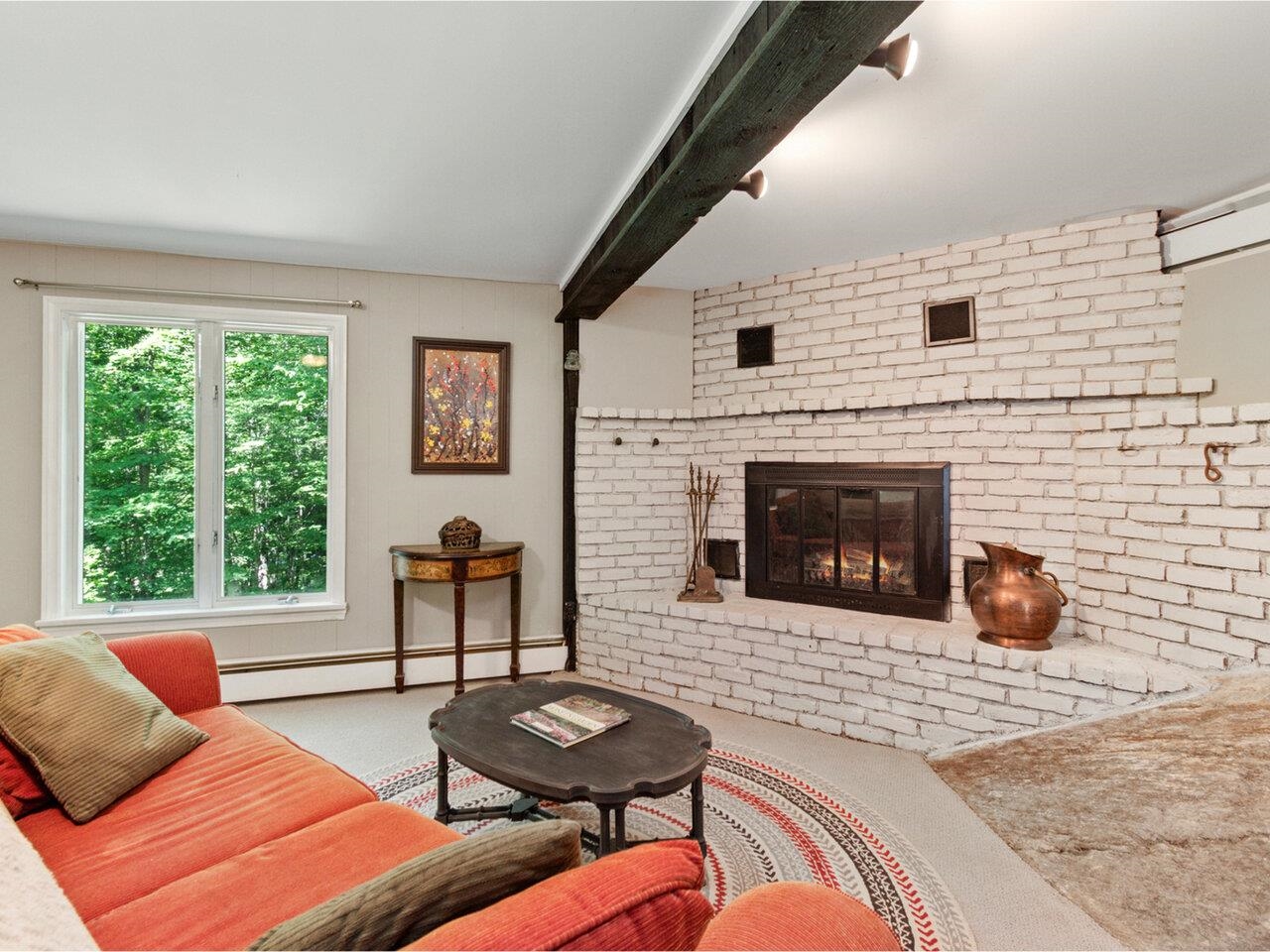 Waterbury, Vermont, 05676, United States, 2 Bedrooms Bedrooms, ,2 BathroomsBathrooms,Residential,For Sale,1938953