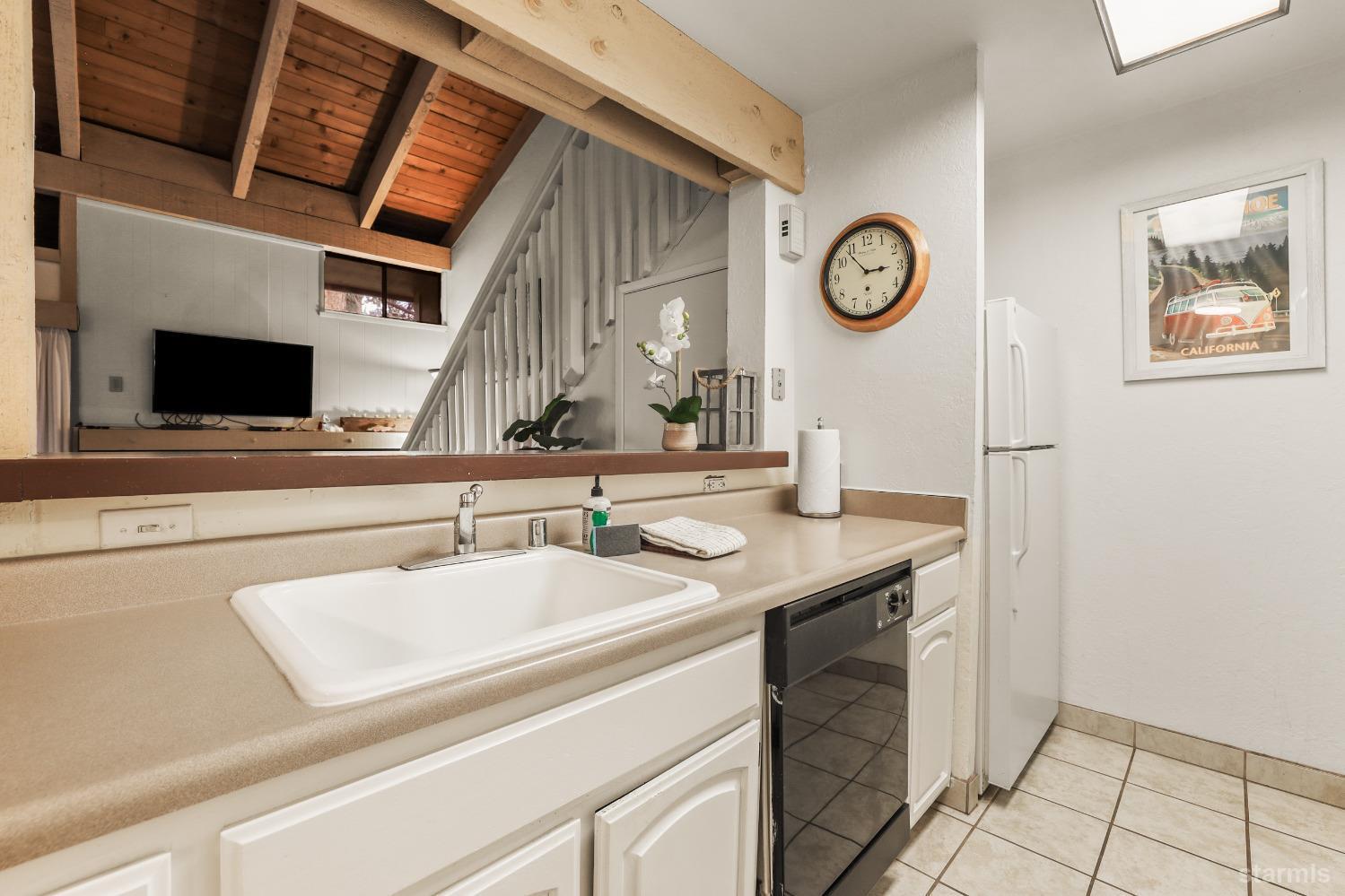 South Lake Tahoe, California, 96150, United States, 2 Bedrooms Bedrooms, ,2 BathroomsBathrooms,Residential,For Sale,1793546