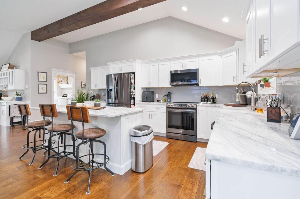 Somerset, Kentucky, 42503, United States, 4 Bedrooms Bedrooms, ,3 BathroomsBathrooms,Residential,For Sale,1981769