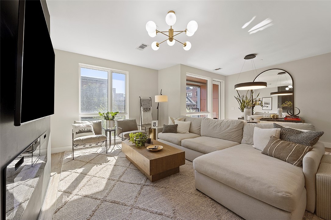 Lawrenceville, Pennsylvania, 15201, United States, 2 Bedrooms Bedrooms, ,2 BathroomsBathrooms,Residential,For Sale,1960750