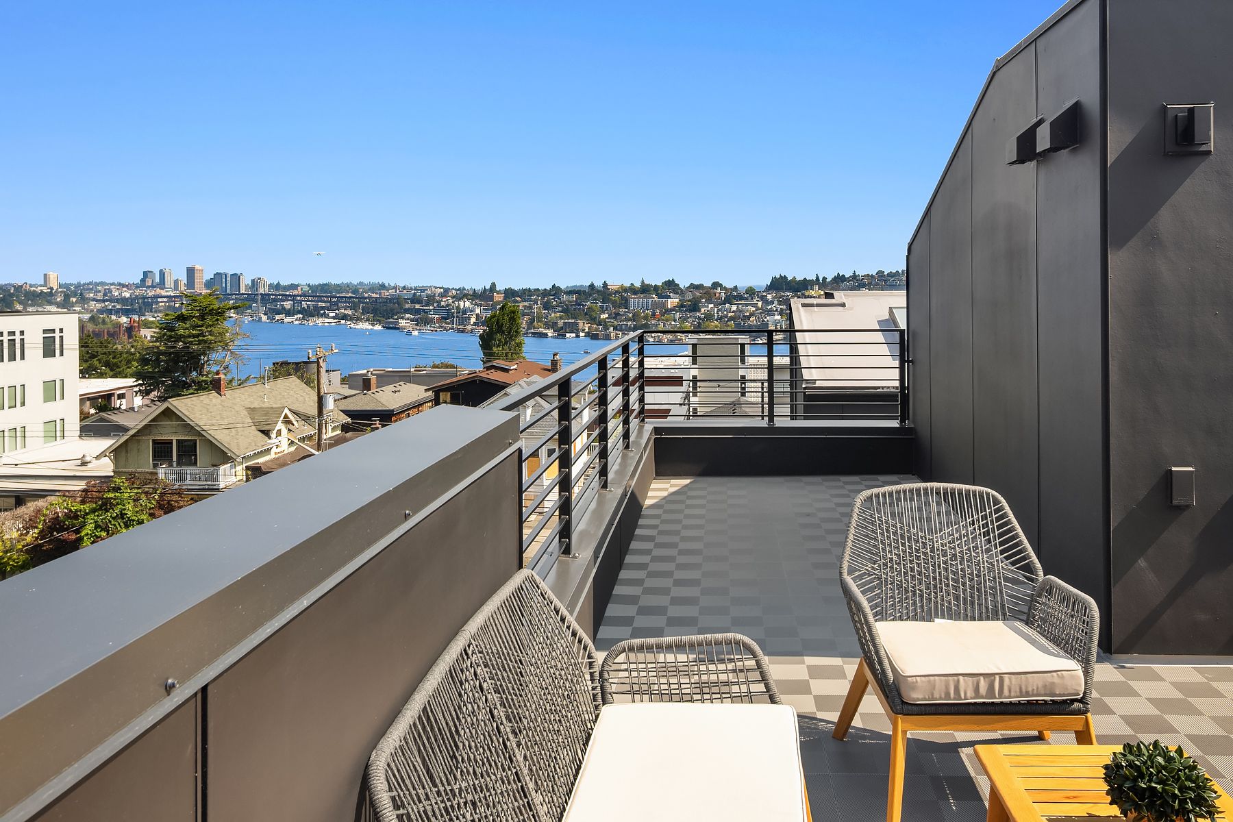  2011 Dexter Ave N Unit #A, Seattle, WA 98109 - 物件實景