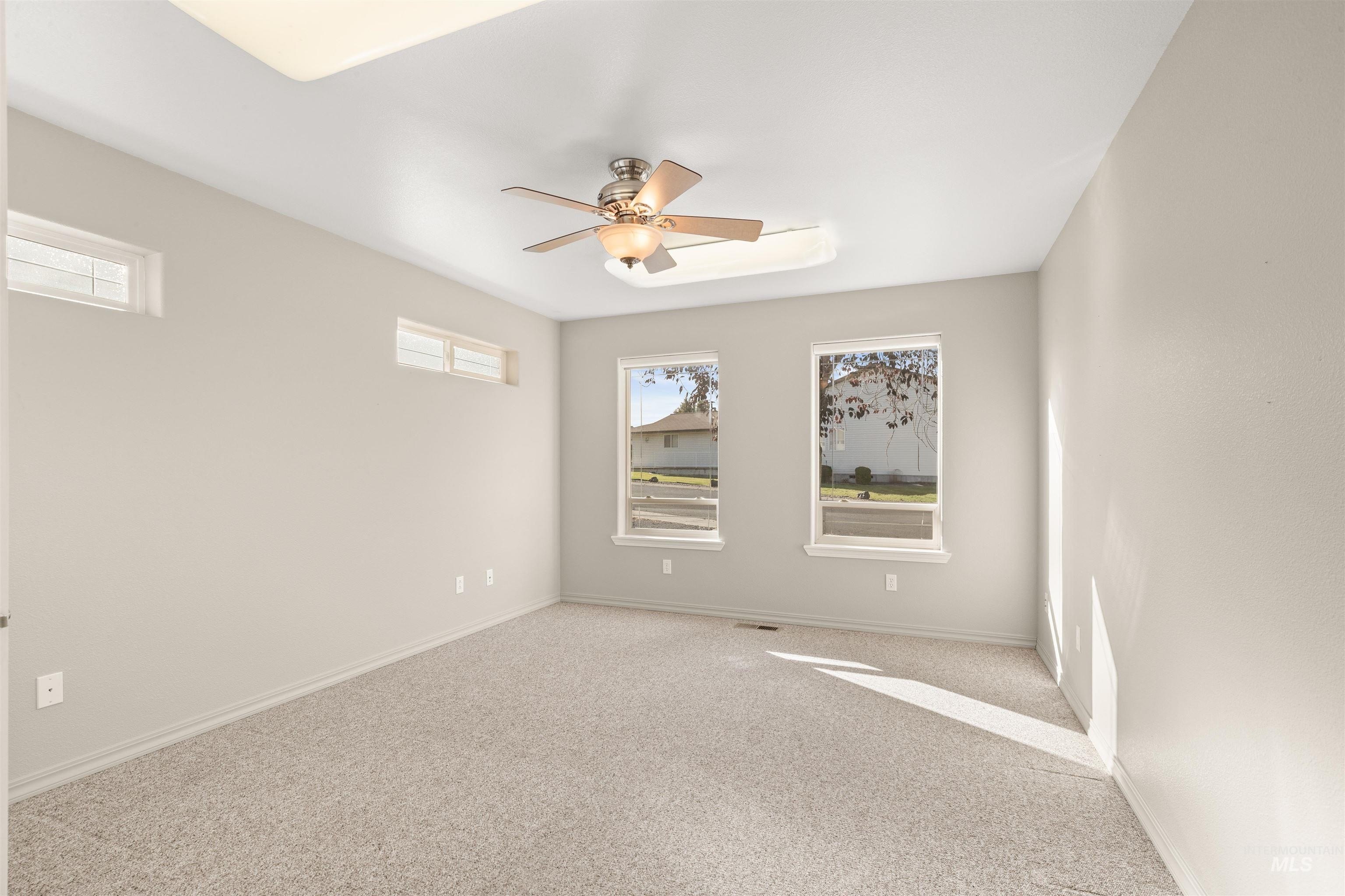 Lewiston, Idaho, 83501, United States, 5 Bedrooms Bedrooms, ,3 BathroomsBathrooms,Residential,For Sale,1873499