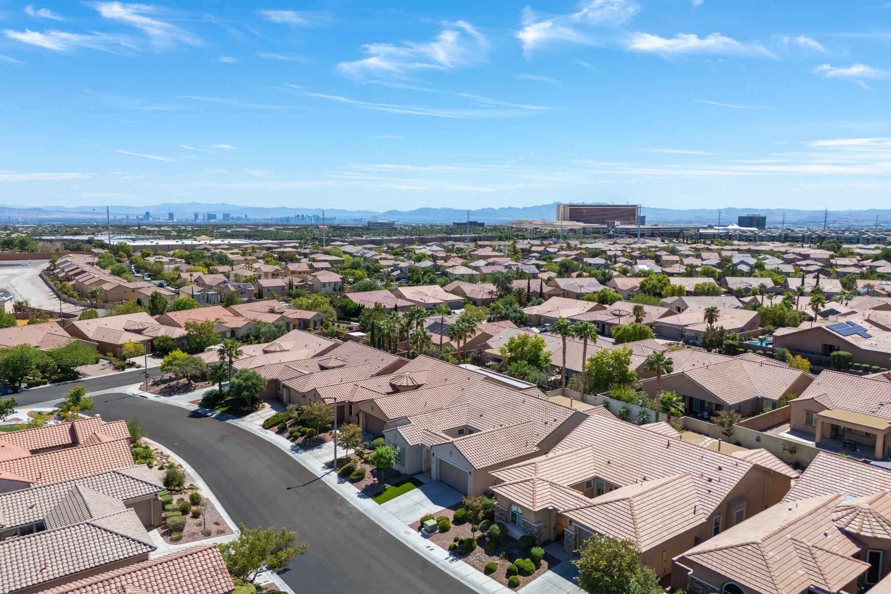  Fully Reimagined Single Story with Pool and Spa in Summerlin West - 物件實景