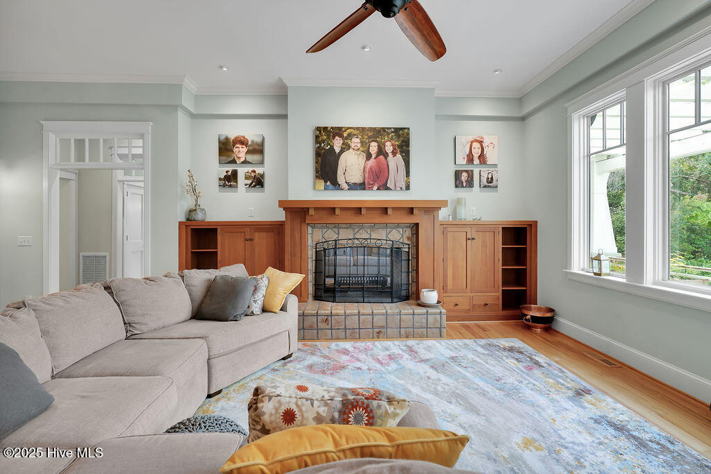 Wilmington, North Carolina, 28411, United States, 5 Bedrooms Bedrooms, ,5 BathroomsBathrooms,Residential,For Sale,1940962