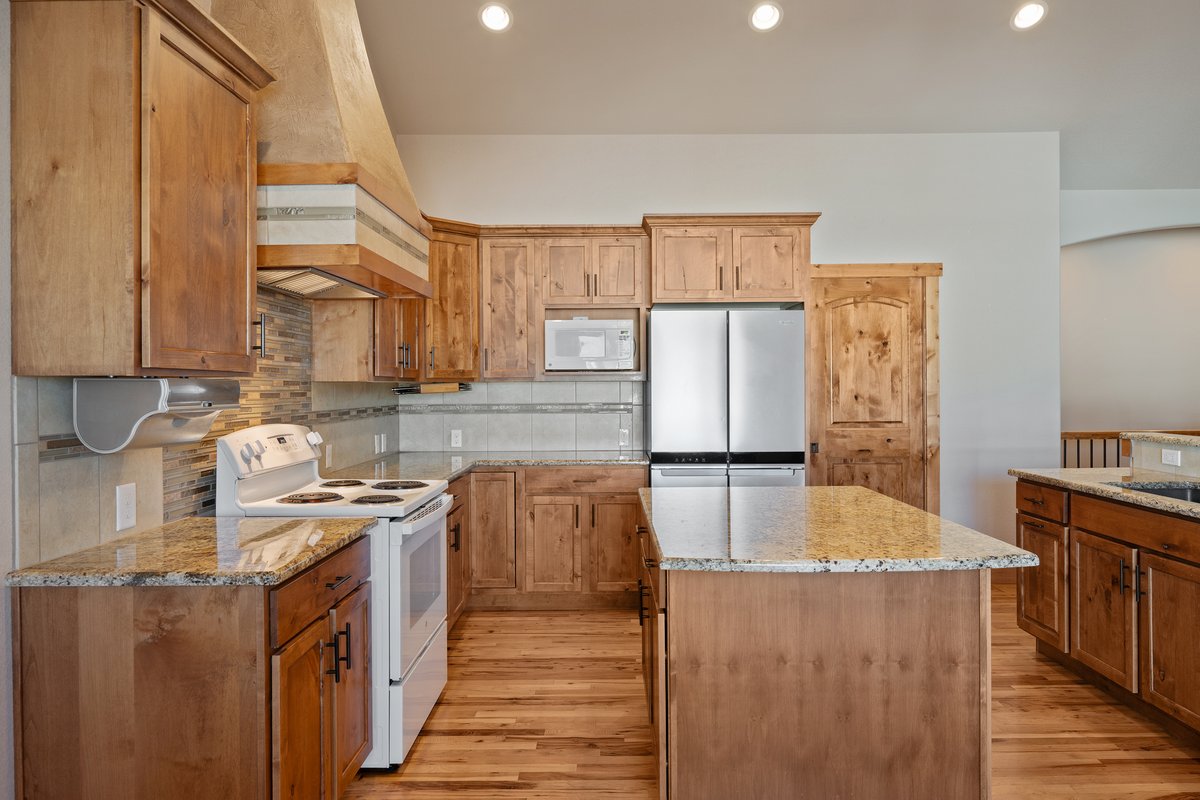 Cheyenne, Wyoming, 82001, United States, 5 Bedrooms Bedrooms, ,3 BathroomsBathrooms,Residential,For Sale,1994195