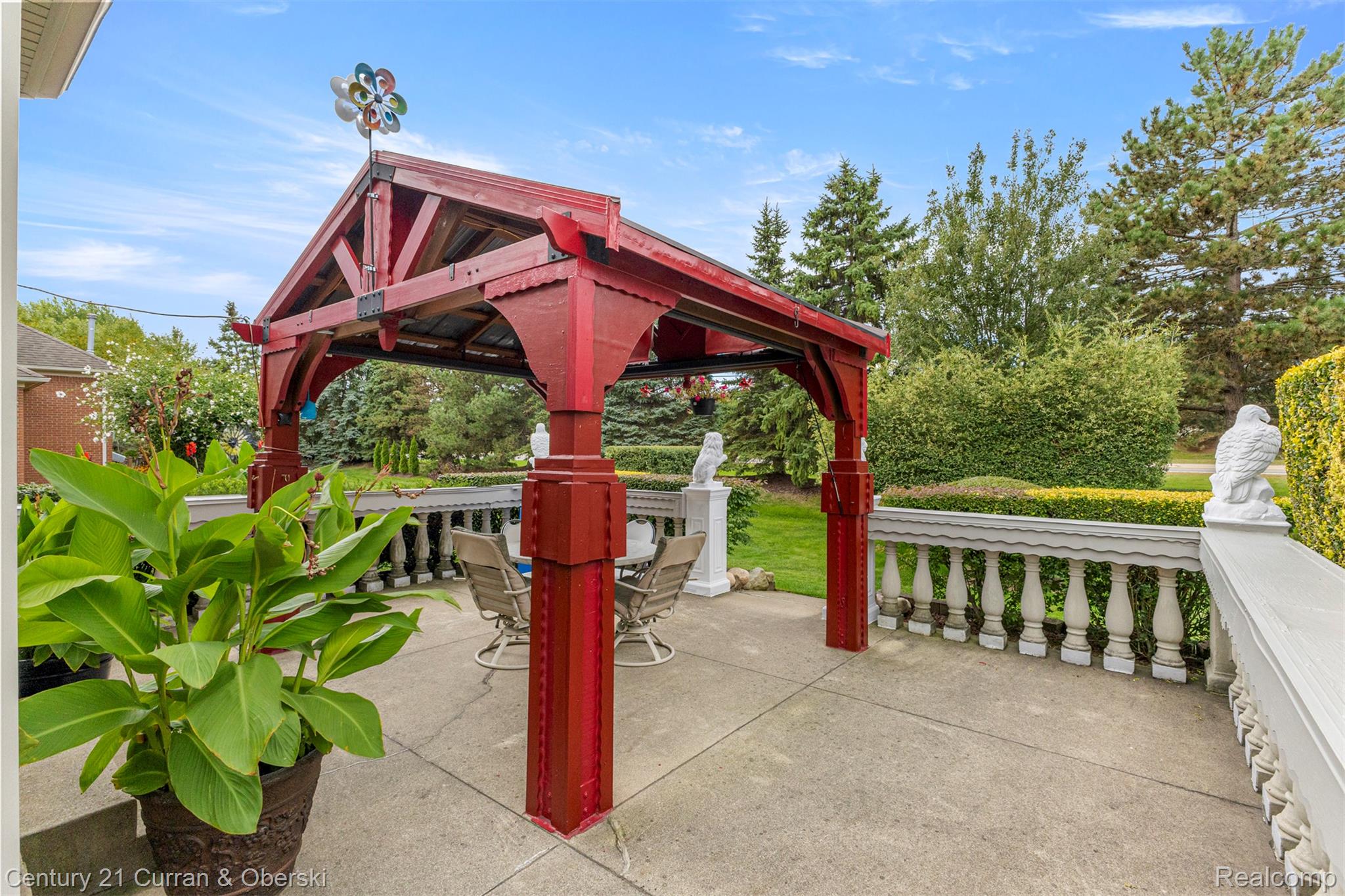 Clinton Charter Township, Michigan, 48038, United States, 4 Bedrooms Bedrooms, ,4 BathroomsBathrooms,Residential,For Sale,1979436