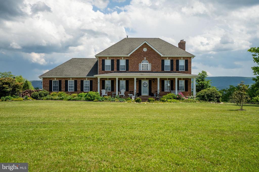 Gore, Virginia, 22637, United States, 4 Bedrooms Bedrooms, ,4 BathroomsBathrooms,Residential,For Sale,1987916
