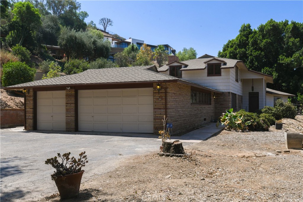 Riverside, California, 92506, United States, 4 Bedrooms Bedrooms, ,3 BathroomsBathrooms,Residential,For Sale,1926209