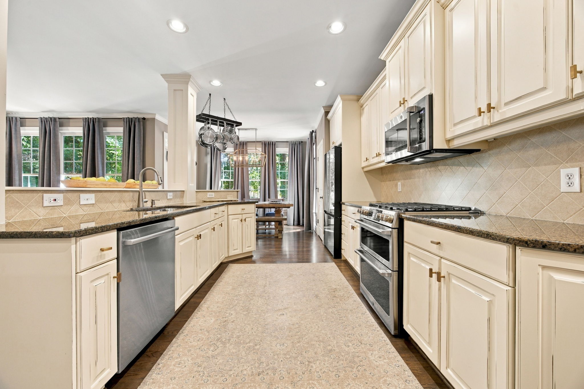  2400 Forestbluff Drive, Fuquay-Varina, NC 27526 - 物件實景