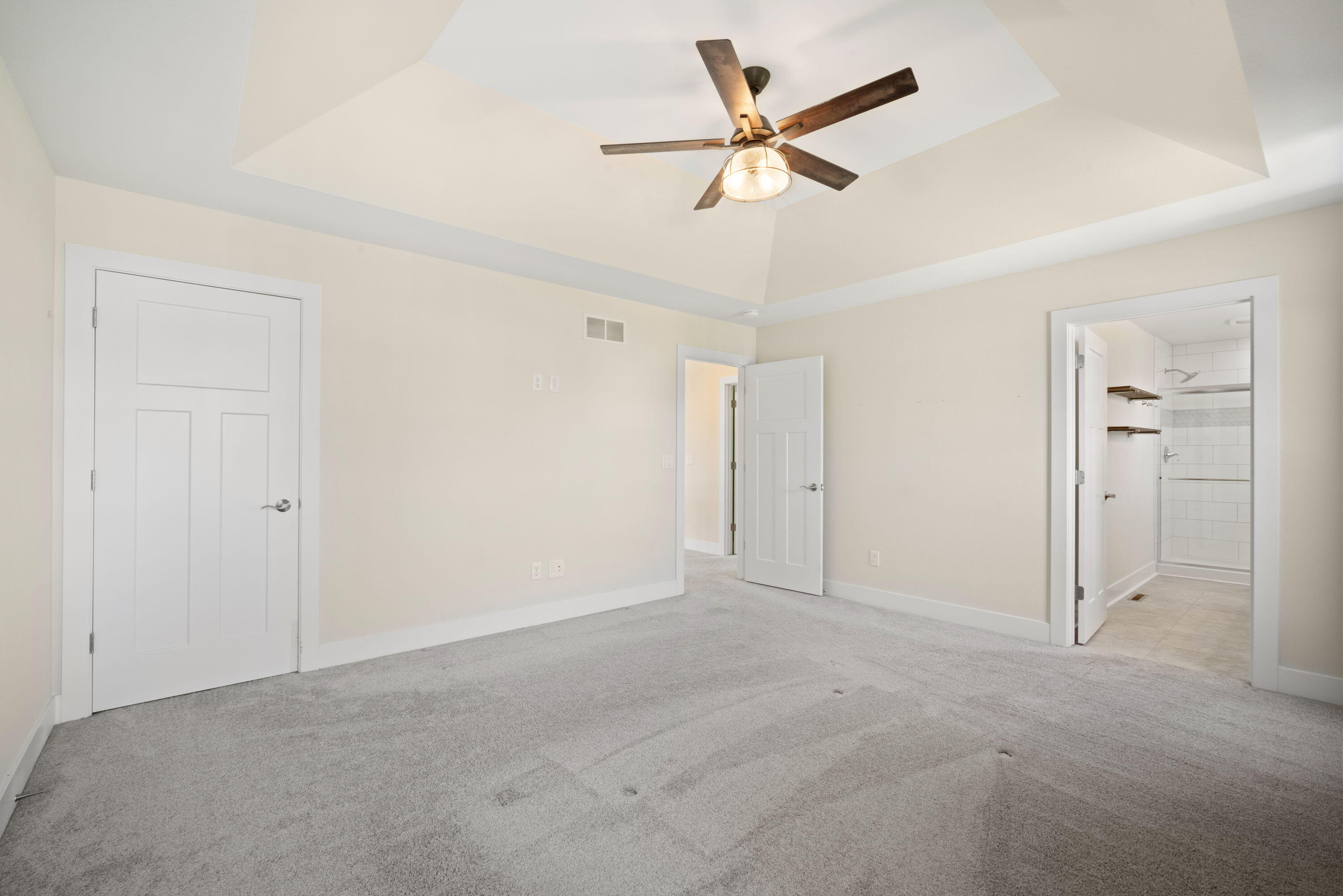 Grafton, Wisconsin, 53024, United States, 4 Bedrooms Bedrooms, ,4 BathroomsBathrooms,Residential,For Sale,1989269